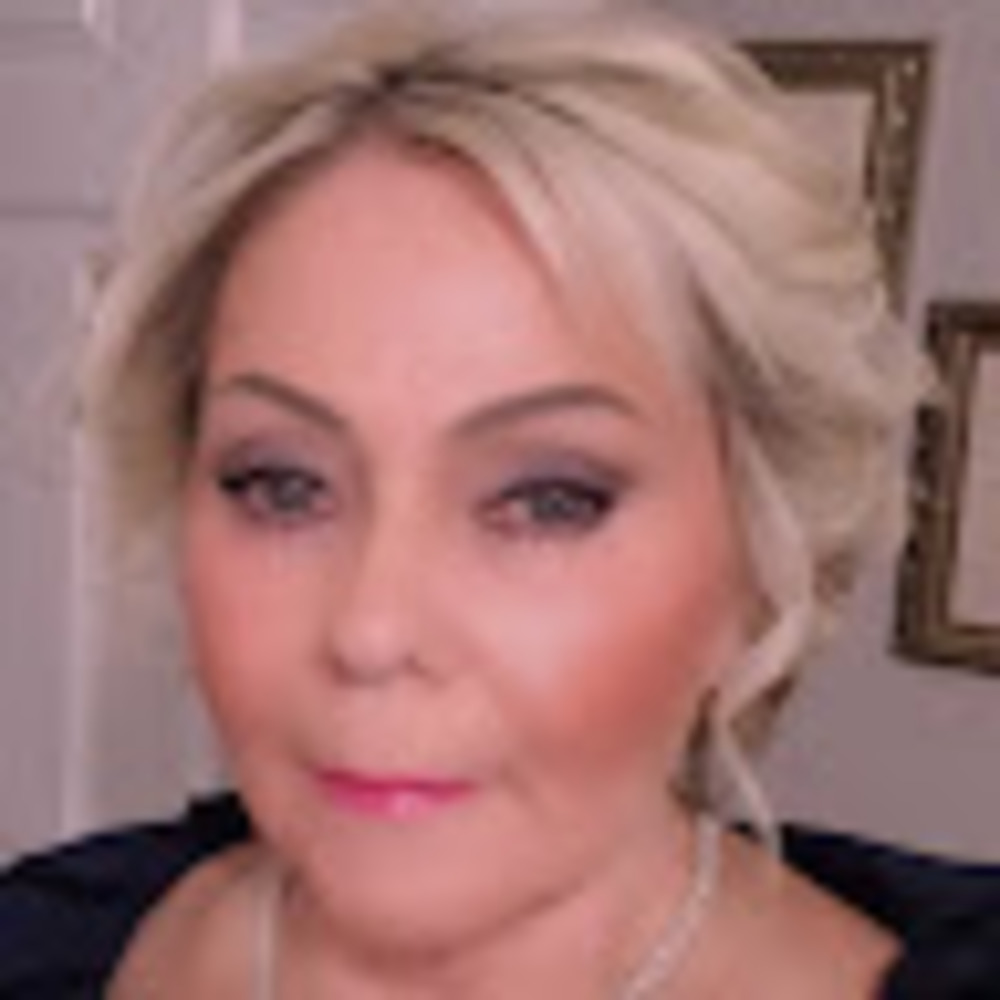 Meet your Posher, Laurie